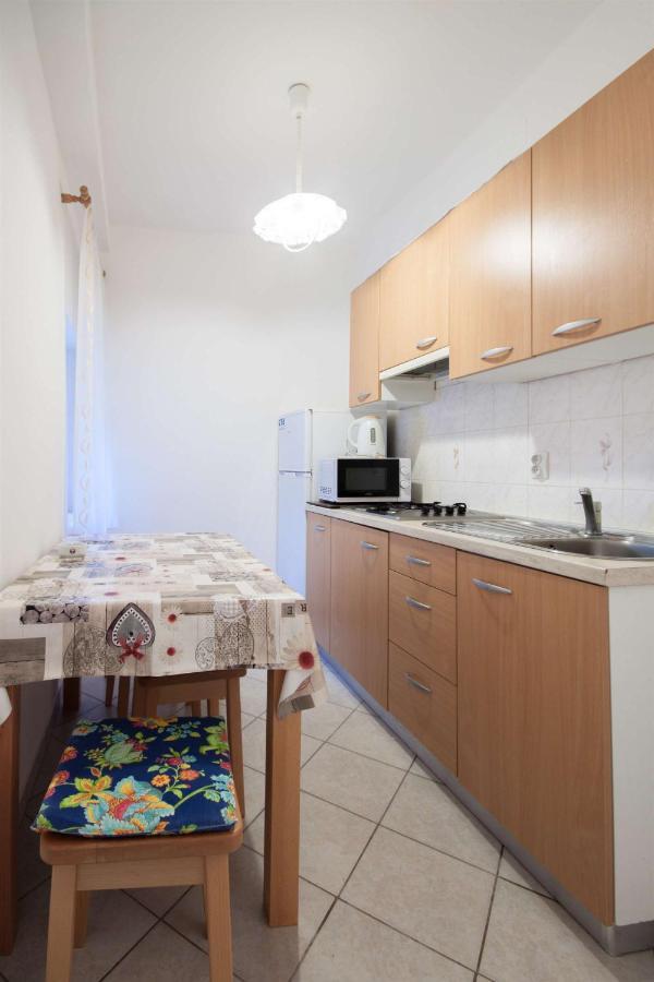 Apartments Dara Умаг Екстериор снимка