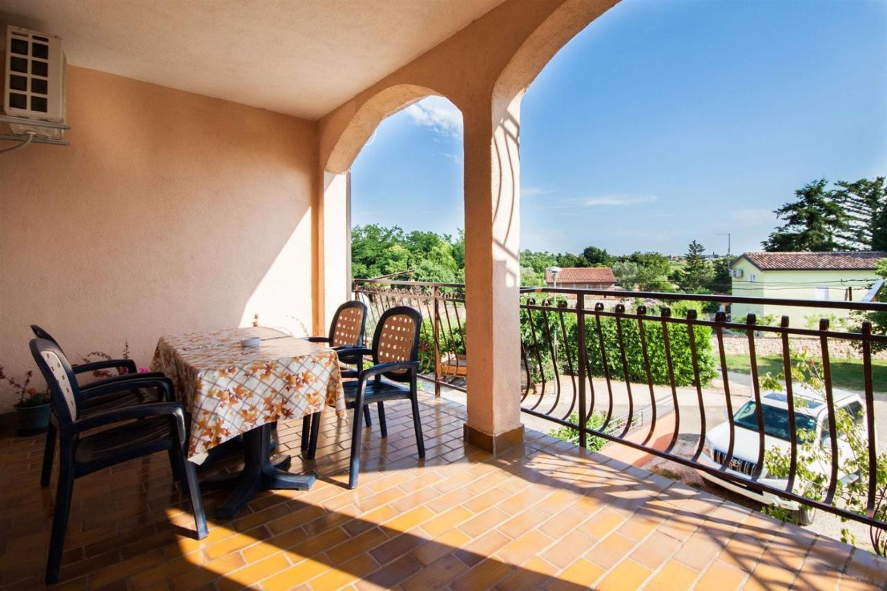 Apartments Dara Умаг Екстериор снимка