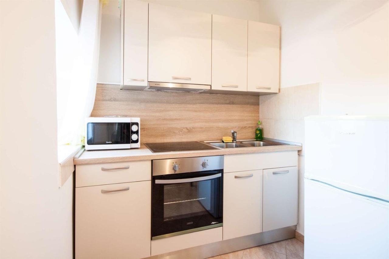 Apartments Dara Умаг Екстериор снимка