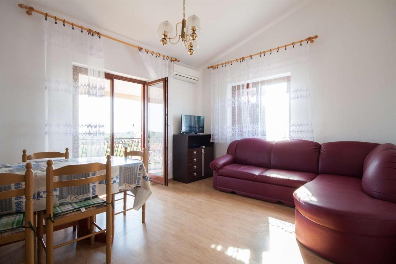 Apartments Dara Умаг Екстериор снимка